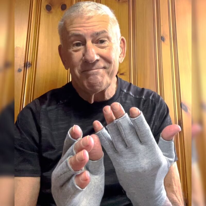 Premium Bamboo Compression Gloves | Easy Hand Pain Relief in Minutes - Image 4